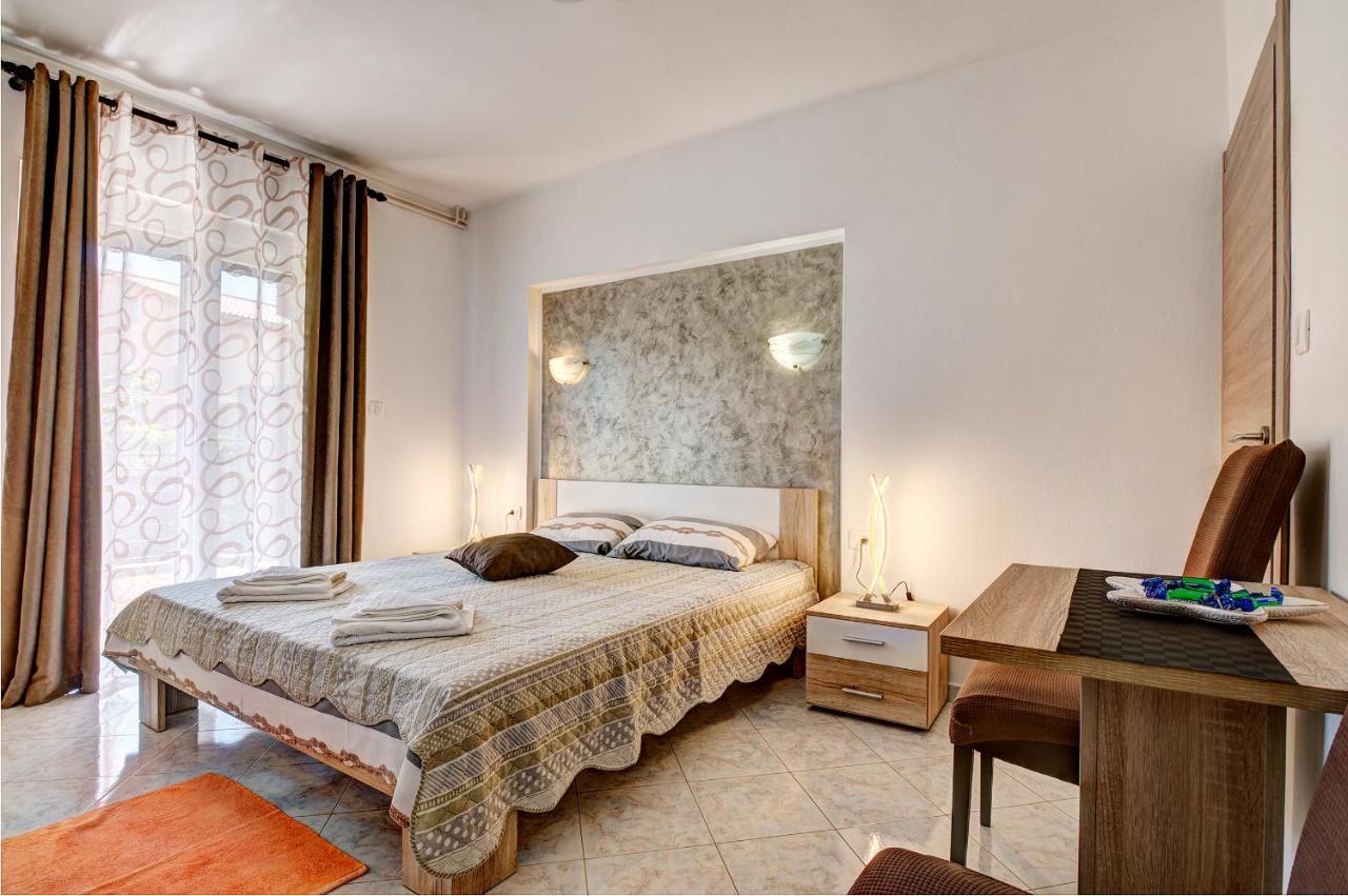 Apartments Kajfes Fazana Ngoại thất bức ảnh