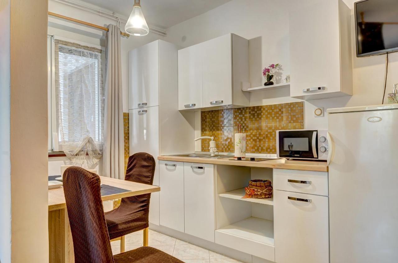 Apartments Kajfes Fazana Ngoại thất bức ảnh