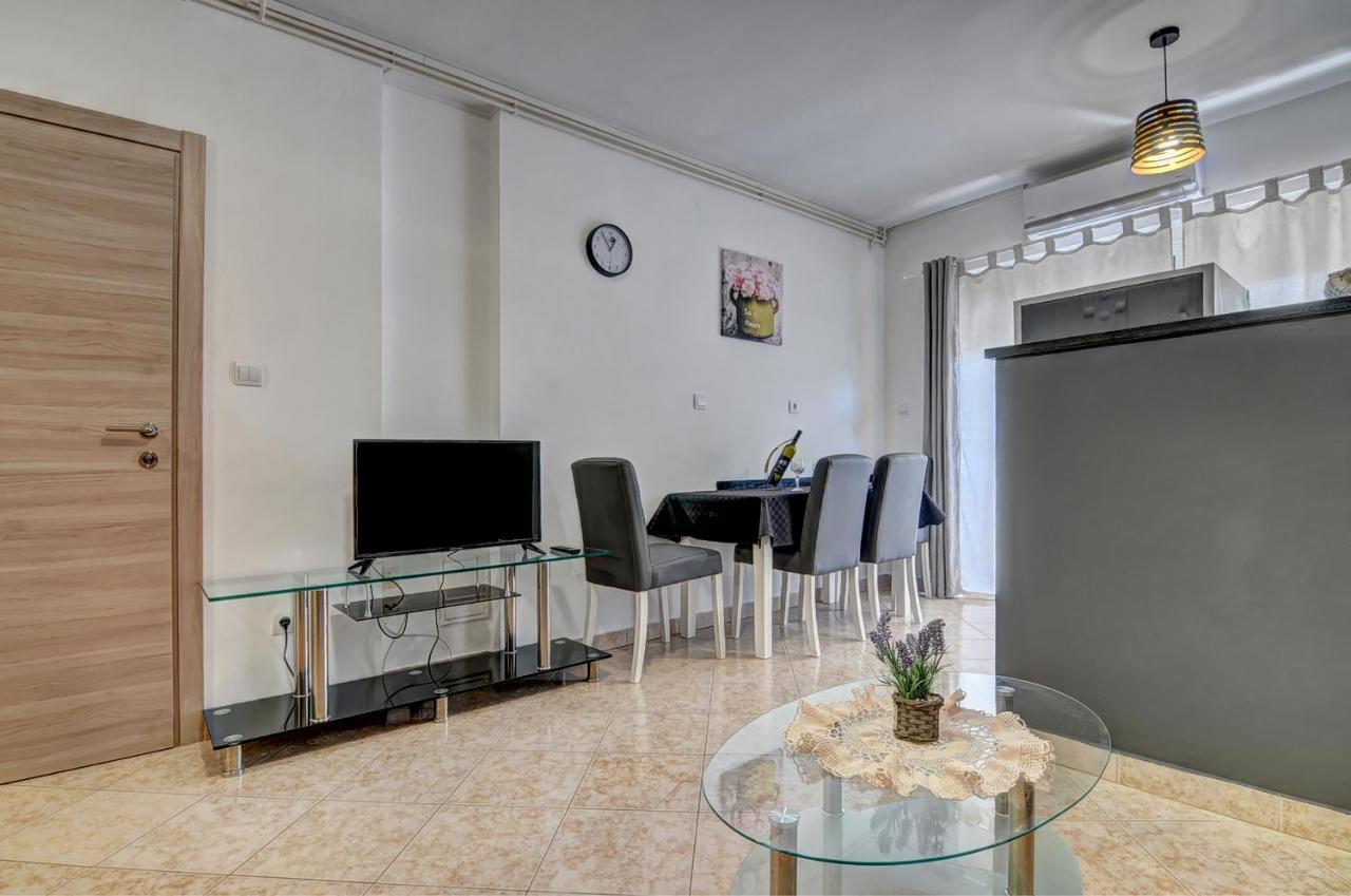 Apartments Kajfes Fazana Ngoại thất bức ảnh