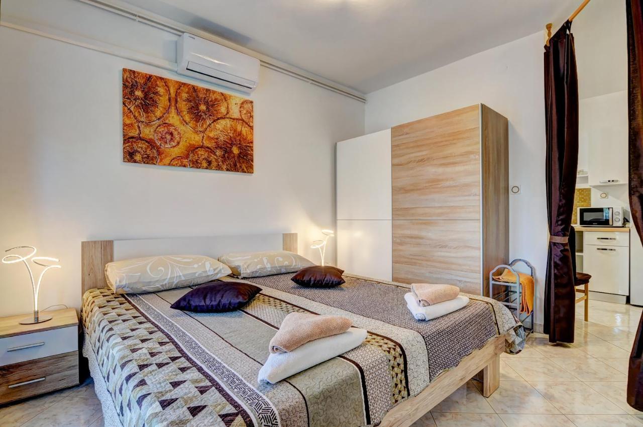 Apartments Kajfes Fazana Ngoại thất bức ảnh