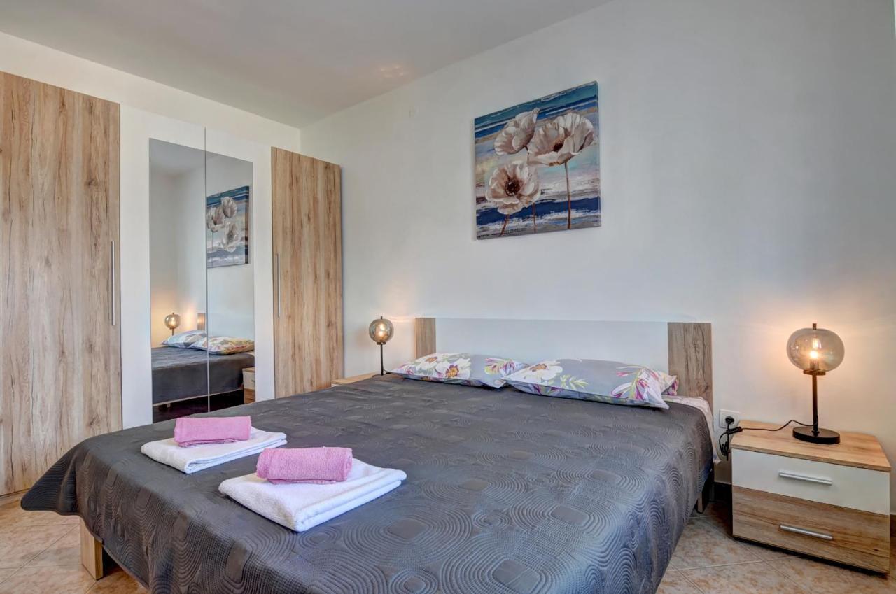 Apartments Kajfes Fazana Ngoại thất bức ảnh