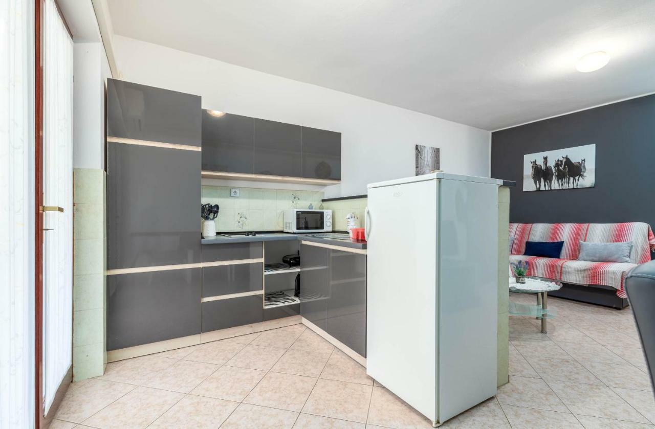 Apartments Kajfes Fazana Ngoại thất bức ảnh